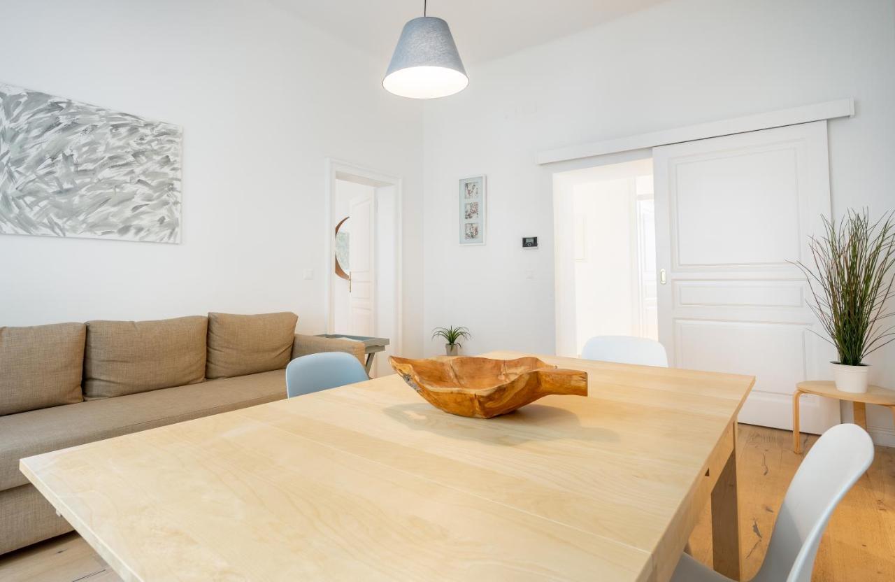 Cottageviertel - Stilvolles Apartment in Parknähe Wien Exteriör bild